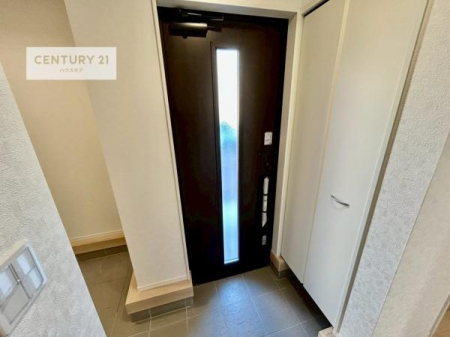 ���ց@�V���[�Y�{�b�N�X�t���Ȃ̂ŁA���ւ��Еt�����|�������₷���ł��I
�X�b�L���������ւŌ˂��J�����u�ԁA�������̂���S�n������Ԃ��o�}���Ă���܂��B