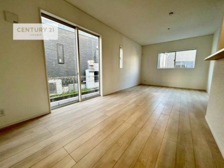 ���r���O�@�D�����z���܂肪���r���O����ł���ċ��S�n�̗ǂ���Ԃ����o���Ă���܂��I
���났�̎��Ԃ��߂����܂��I