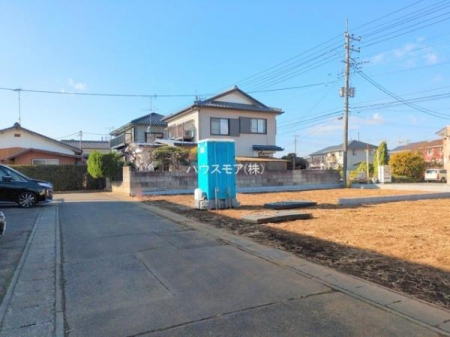 ���̑����n�@�O�ʓ��H��4���I�z����ǍD�ȗ��n�ł��B
�Ԍɓ��ꂪ���ȕ������S�ł��ˁB