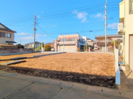 ���ԏ�@���ԃX�y�[�X��3�䕪����܂��I�Z�J���h�J�[�͂������A�o�C�N�⎩�]�ԂȂǂ��u���ꏊ�ɍ���܂���B