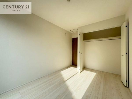 ���[�@�S�����Ɏ��[���������Ă��邽�߁A�ߗނ���p�i���������萮�����₷���A���������L�X�Ǝg����Z�܂��ł��B�����̕Еt�������₷���A���K�Ȑ�����Ԃ��ۂĂ܂��B