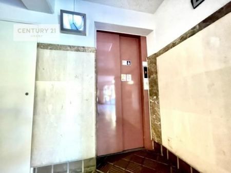 ���̑����p���@�G���x�[�^�[�����̃}���V�����ŁA�d���ו���x�r�[�J�[�̈ړ������K�B�����̐��������X���[�Y�ɂȂ�܂��B