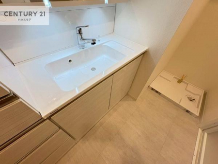 ���ʑ�E���ʏ��@�[�����ʑ�{�E���́A�������˂ɂ����̂ł�����ꂪ�y�X�I���������ۂĂ܂��I
�L���C�Ȑ��ʏ��Ŏ��������̃��`�x�[�V�������オ��܂��ˁI