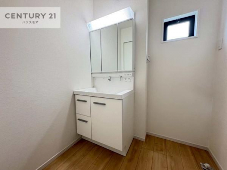 ���ʑ�E���ʏ��@�O�ʋ��d�l�̐��ʏ��́A�g�����Ȃ݂����₷������I���͎��[�ɂȂ��Ă��܂��B�h���C���[�₨���ϓ����Еt������̂Ő��ʑ������X�b�L���ƌ����邱�Ƃ��o���܂��I