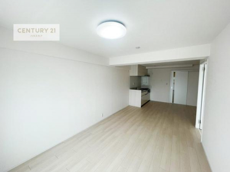 ���r���O�@�D�����z���܂肪���r���O����ł���ċ��S�n�̗ǂ���Ԃ����o���Ă���܂��I
���R�ƉƑ����W����b��������S�n�悢��ԁI