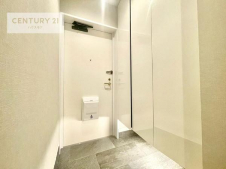 ���ց@�V���[�Y�{�b�N�X�t���Ȃ̂ŁA���ւ��Еt�����|�������₷���ł��I
�X�b�L���������ւŌ˂��J�����u�ԁA�������̂���S�n������Ԃ��o�}���Ă���܂��B