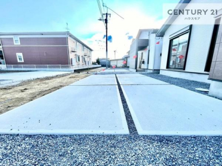 ���ԏ�@���ԃX�y�[�X��3�䕪����܂��I�Z�J���h�J�[�͂������A�o�C�N�⎩�]�ԂȂǂ��u���ꏊ�ɍ���܂���B