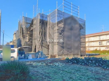 ���ԏ�@���ԃX�y�[�X��2�䕪����܂��I�Z�J���h�J�[�͂������A�o�C�N�⎩�]�ԂȂǂ��u���ꏊ�ɍ���܂���B