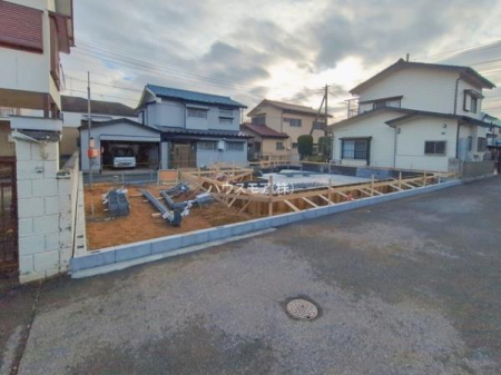 ���ԏ�@���ԃX�y�[�X��2�䕪����܂��I�Z�J���h�J�[�͂������A�o�C�N�⎩�]�ԂȂǂ��u���ꏊ�ɍ���܂���B