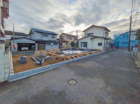 ���̑����n�@�O�ʓ��H��4���~4���I�z����ǍD�ȗ��n�ł��B
�Ԍɓ��ꂪ���ȕ������S�ł��ˁB