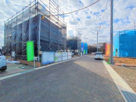 ���̑����n�@�O�ʓ��H6���I�z����ǍD�ȗ��n�ł��B
�Ԍɓ��ꂪ���ȕ������S�ł��ˁB