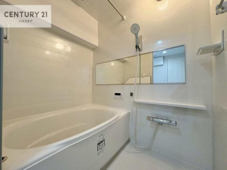 �����@������Ƃ����������̂���o�X���[���I���K�ȃo�X�^�C��������܂��I
1���̔�����������Ɩ����Ă����f�G�ȃ����N�[�[�V������ԂɂȂ肻���ł��ˁB