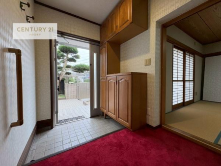 ���ց@�V���[�Y�{�b�N�X�t���Ȃ̂ŁA���ւ��Еt�����|�������₷���ł��I
�X�b�L���������ւŌ˂��J�����u�ԁA�������̂���S�n������Ԃ��o�}���Ă���܂��B
