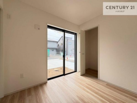 ���r���O�ȊO�̋����@���r���O�Ɨאڂ����m���ł��I�Ǝ��̋x�e�X�y�[�X��L�b�Y�X�y�[�X�Ƃ��Ċ��p����̂��悳�����ł��ˁI
