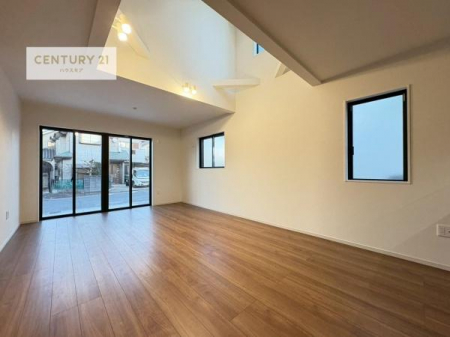 ���r���O�@�L�X�_�C�j���O�X�y�[�X�I������肨�H���B�΂��������y�������Ԃ��߂����܂��B���X�̔���������܂��I