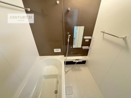 �����@�������������l�̕��͋C�̃o�X���[���́A�����o�Ă��ăo�X�^�C�����[���I
���d���撣���Ă��邲�J���ɂ��D�݂̓����̓����܂����āA�y����ł݂Ă͂������ł��傤���H