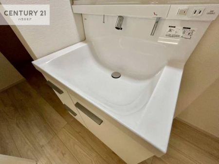 ���ʑ�E���ʏ��@�[�����ʑ�{�E���́A�������˂ɂ����̂ł�����ꂪ�y�X�I���������ۂĂ܂��I
�L���C�Ȑ��ʏ��Ŏ��������̃��`�x�[�V�������オ��܂��ˁI