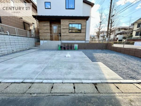 ���ԏ�@���ԃX�y�[�X��2�䕪����܂��I�Z�J���h�J�[�͂������A�o�C�N�⎩�]�ԂȂǂ��u���ꏊ�ɍ���܂���B
