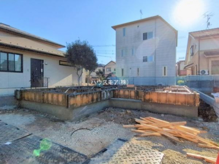 ���ԏ�@���ԃX�y�[�X��2�䕪����܂��I�Z�J���h�J�[�͂������A�o�C�N�⎩�]�ԂȂǂ��u���ꏊ�ɍ���܂���B