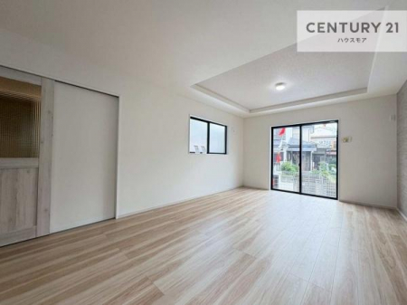 ���r���O�@�S�n�ǂ����r���O�͉Ƒ������R�ƏW�܂�܂��B�Ƒ��c�R�̎��Ԃ����������ł��B���Ƒ��ƁA����w�[���������Ԃ��߂��������ł��ˁB���邭�J���I�ȋ�Ԃł��B