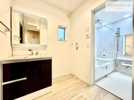 ���ʑ�E���ʏ��@�y���n�̔���J�Ò��z
�O�ʋ��d�l�̐��ʏ��́A�g�����Ȃ݂����₷������I���͎��[�ɂȂ��Ă��܂��B�h���C���[�₨���ϓ����Еt������̂Ő��ʑ������X�b�L���ƌ����邱�Ƃ��o���܂��I