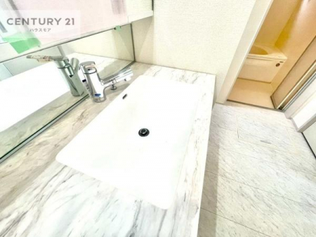 ���ʑ�E���ʏ��@�[�����ʑ�{�E���́A�������˂ɂ����̂ł�����ꂪ�y�X�I���������ۂĂ܂��I
�L���C�Ȑ��ʏ��Ŏ��������̃��`�x�[�V�������オ��܂��ˁI