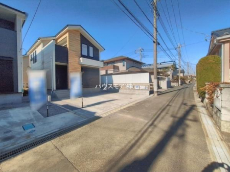 ���̑����n�@�O�ʓ��H��4���I�z����ǍD�ȗ��n�ł��B
�Ԍɓ��ꂪ���ȕ������S�ł��ˁB