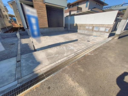 ���ԏ�@���ԃX�y�[�X��2�䕪����܂��I�Z�J���h�J�[�͂������A�o�C�N�⎩�]�ԂȂǂ��u���ꏊ�ɍ���܂���B