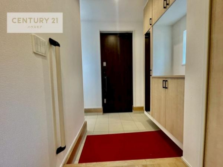 ���ց@�V���[�Y�{�b�N�X�t���Ȃ̂ŁA���ւ��Еt�����|�������₷���ł��I
�X�b�L���������ւŌ˂��J�����u�ԁA�������̂���S�n������Ԃ��o�}���Ă���܂��B
