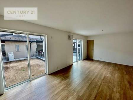 ���r���O�@�D�����z���܂肪LDK����ł���ċ��S�n�̗ǂ���Ԃ����o���Ă���܂��I
���R�ƉƑ����W����b��������S�n�悢��ԁI