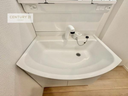 ���ʑ�E���ʏ��@�[�����ʑ�{�E���́A�������˂ɂ����̂ł�����ꂪ�y�X�I���������ۂĂ܂��I
�L���C�Ȑ��ʏ��Ŏ��������̃��`�x�[�V�������オ��܂��ˁI