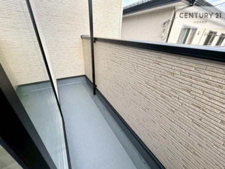 �o���R�j�[�@2��������o����\�ȃo���R�j�[�̂��߁A���󕨂�z�c�������X���[�Y�ɍs���A���X�̉Ǝ������ɗD��Ă��܂��B�����̋������痘�p�ł��邱�ƂŎg�����肪�ǂ��A�����X�^�C���ɍ��킹���_��Ȏg�������\�B