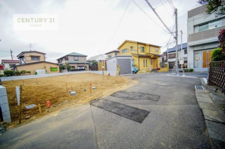 ���̑����n�@�O�ʓ��H��4���I�z����ǍD�ȗ��n�ł��B
�Ԍɓ��ꂪ���ȕ������S�ł��ˁB