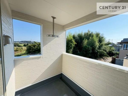 �Z�˂���̒��]�ʐ^�@���ꂽ���ɂ͐�������n����J���I�Ȏ��Ԃ��y���߂܂��B�C�����̗ǂ������ʂ蔲����X���݂ł��I
