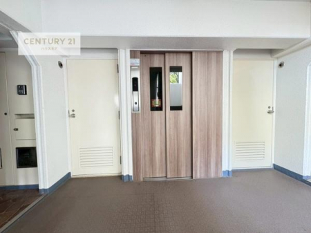 ���̑����p���@�G���x�[�^�[�����̃}���V�����ŁA�d���ו���x�r�[�J�[�̈ړ������K�B�����̐��������X���[�Y�ɂȂ�܂��B