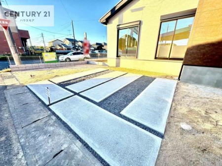 ���ԏ�@���ԃX�y�[�X��3�䕪����܂��I�Z�J���h�J�[�͂������A�o�C�N�⎩�]�ԂȂǂ��u���ꏊ�ɍ���܂���B