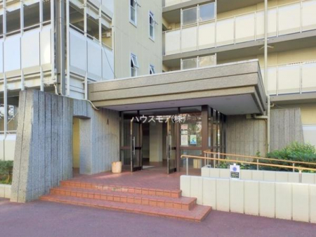 �G���g�����X�@��؂Ȃ��q�l�����o�}������G���g�����X�B�L�X���Ă��ĊJ����������܂��ˁI����]�̕����܂Ƃ߂Ă��ē��B
�n�E�X���A�́A���₢���킹�ɑ��Ή����܂��I���҂������܂���I