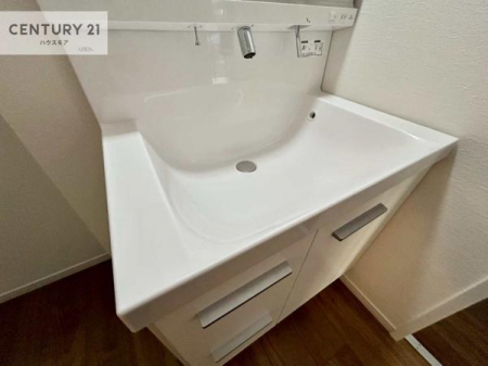 ���ʑ�E���ʏ��@�[�����ʑ�{�E���́A�������˂ɂ����̂ł�����ꂪ�y�X�I���������ۂĂ܂��I
�L���C�Ȑ��ʏ��Ŏ��������̃��`�x�[�V�������オ��܂��ˁI