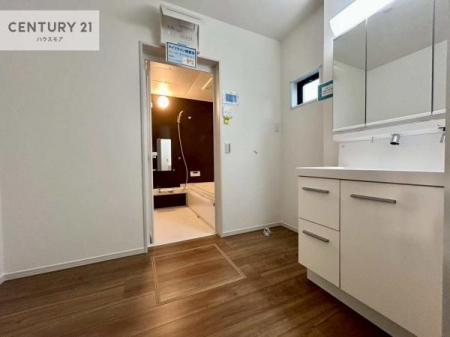 ���ʑ�E���ʏ��@�����̂������ʏ��́A���ƕ�������₷���A���ł����K�ɂ��g�����������܂��B�O�ʋ��Ŏg�����肪�ǂ��A�������[�������Ă���܂��̂ŁA���p�i��X�L���P�A�p�i���������萮���ł��܂��B