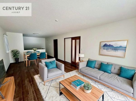 ���r���O�@�Ƌ��CG�p�[�X�ł��B��؂ȉƑ����W�܂邩�炱��LDK�ɂ͂�����肽���B
�q�����������C�ɏ΂��Ȃ��瑖�����Ă���p�����������u�L���Ƃɂ��ėǂ������v�Ǝv���u�Ԃł��B