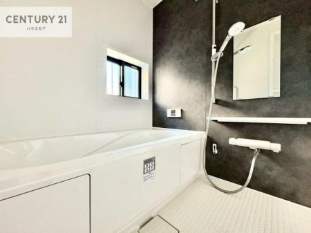 �����@�������������l�̕��͋C�̃o�X���[���́A�����o�Ă��ăo�X�^�C�����[���I
���d���撣���Ă��邲�J���ɂ��D�݂̓����̓����܂����āA�y����ł݂Ă͂������ł��傤���H