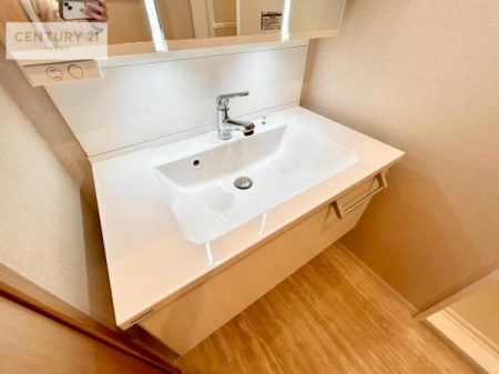 ���ʑ�E���ʏ��@�[�����ʑ�{�E���́A�������˂ɂ����̂ł�����ꂪ�y�X�I���������ۂĂ܂��I
�L���C�Ȑ��ʏ��Ŏ��������̃��`�x�[�V�������オ��܂��ˁI