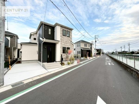 ���̑����n�@�O�ʓ��H6���I�z����ǍD�ȗ��n�ł��B
�Ԍɓ��ꂪ���ȕ������S�ł��ˁB