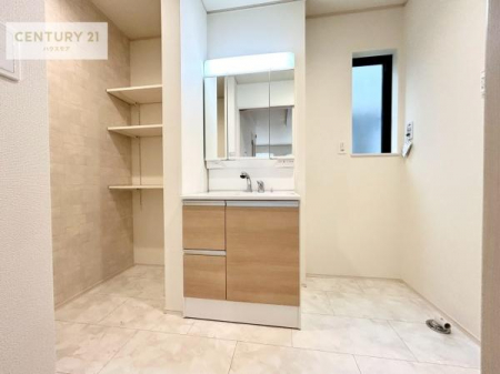 ���ʑ�E���ʏ��@�O�ʋ��d�l�̐��ʏ��́A�g�����Ȃ݂����₷������I���͎��[�ɂȂ��Ă��܂��B�h���C���[�₨���ϓ����Еt������̂Ő��ʑ������X�b�L���ƌ����邱�Ƃ��o���܂��I