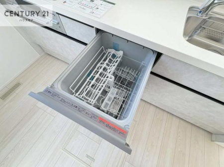 �L�b�`���@�H��@�t���̃L�b�`���ł��I�Z���������r��h�~�Ƃ��đ�ϊ��􂷂�֗��Ȏd�l�ł��I�r���g�C���Ȃ̂ŃL�b�`���̏ꏊ����炸�����X�y�[�X���L���g�����Ƃ��o���܂��I