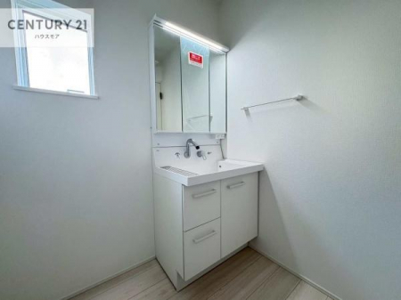 ���ʑ�E���ʏ��@�����̂������ʏ��́A���ƕ�������₷���A���ł����K�ɂ��g�����������܂��B�O�ʋ��Ŏg�����肪�ǂ��A�������[�������Ă���܂��̂ŁA���p�i��X�L���P�A�p�i���������萮���ł��܂��B