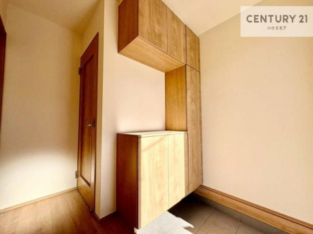 ���ց@�V���[�Y�{�b�N�X�t���Ȃ̂ŁA���ւ��Еt�����|�������₷���ł��I
�X�b�L���������ւŌ˂��J�����u�ԁA�������̂���S�n������Ԃ��o�}���Ă���܂��B