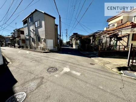 ���̑����n�@�O�ʓ��H4���~4���I��������H�ɖʂ����p�n�̂��߁A�z����E�ʕ��ǍD�B
�O�ʂ��J�����A���邭�J���I�ȗ��n�����͂ł��B