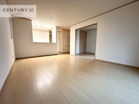 ���r���O�@�J�����̂���L�XLDK�I�\�t�@�[��_�C�j���O�e�[�u����u���Ă������ɂȂ�Ȃ��̂ŉ��K�ɉ߂����܂��I�R�~���j�P�[�V���������₷�����r���O�ł��I