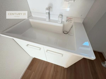 ���ʑ�E���ʏ��@�[�����ʑ�{�E���́A�������˂ɂ����̂ł�����ꂪ�y�X�I���������ۂĂ܂��I
�L���C�Ȑ��ʏ��Ŏ��������̃��`�x�[�V�������オ��܂��ˁI